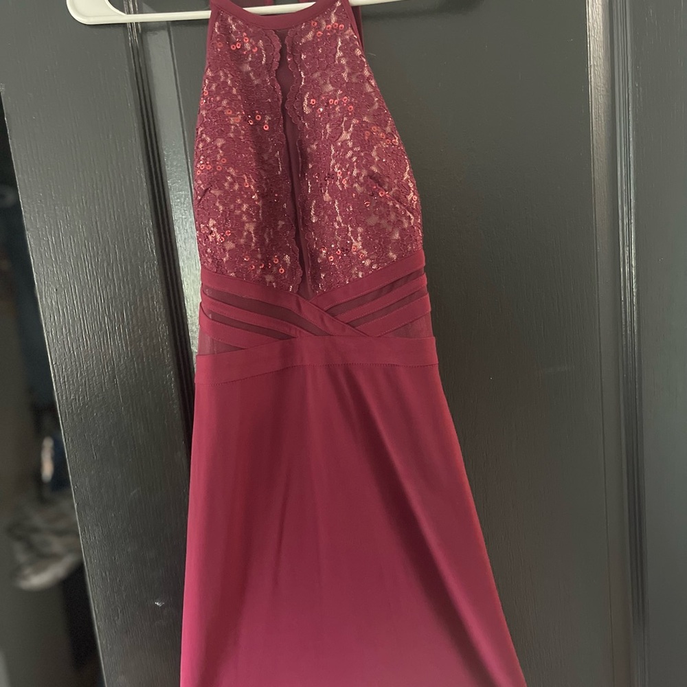 Morgan & Co. Burgundy Sequin Lace Backless Dress